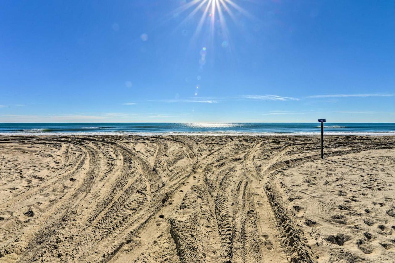 West Of The Moon Ocean Apt With Beach Access! Emerald Isle Exterior photo